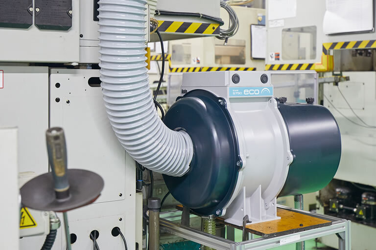 NC旋盤のオイルミスト捕集